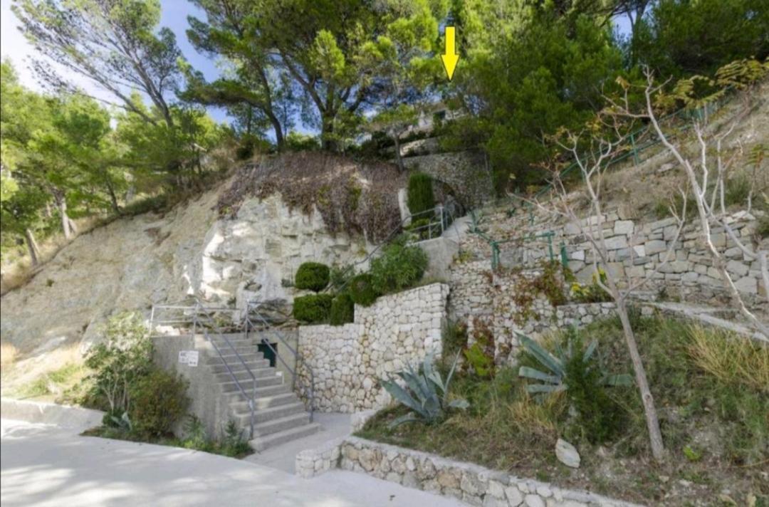 Apartmani Mares - 20 M From The Beach Brela Esterno foto