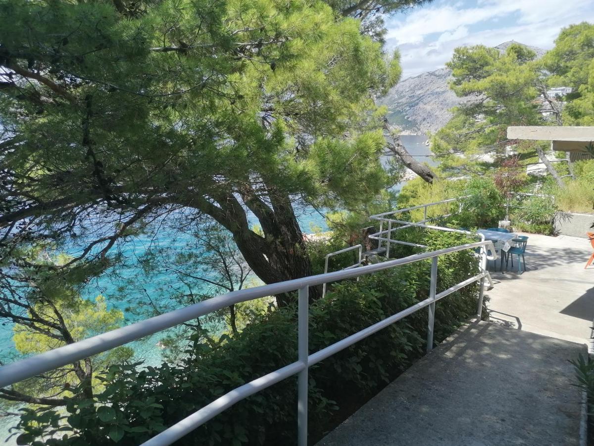 Apartmani Mares - 20 M From The Beach Brela Esterno foto