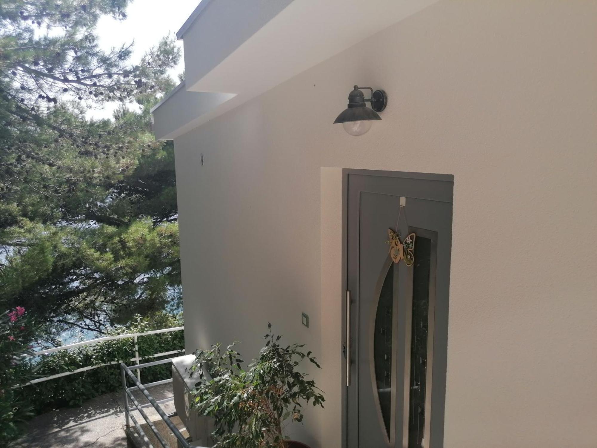 Apartmani Mares - 20 M From The Beach Brela Esterno foto