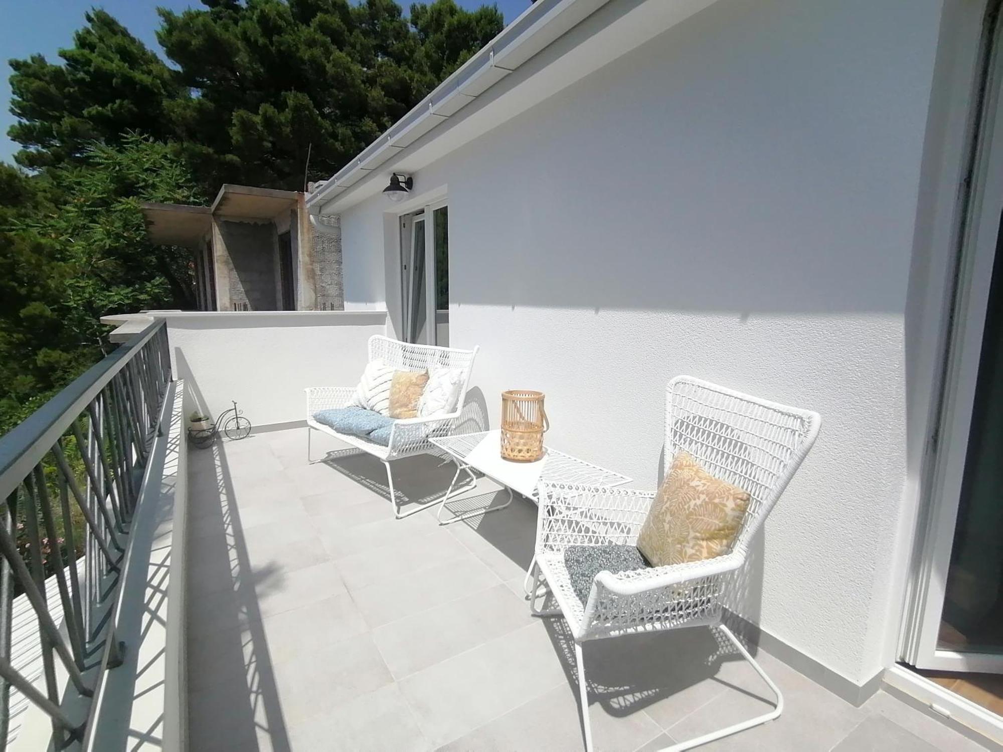 Apartmani Mares - 20 M From The Beach Brela Esterno foto