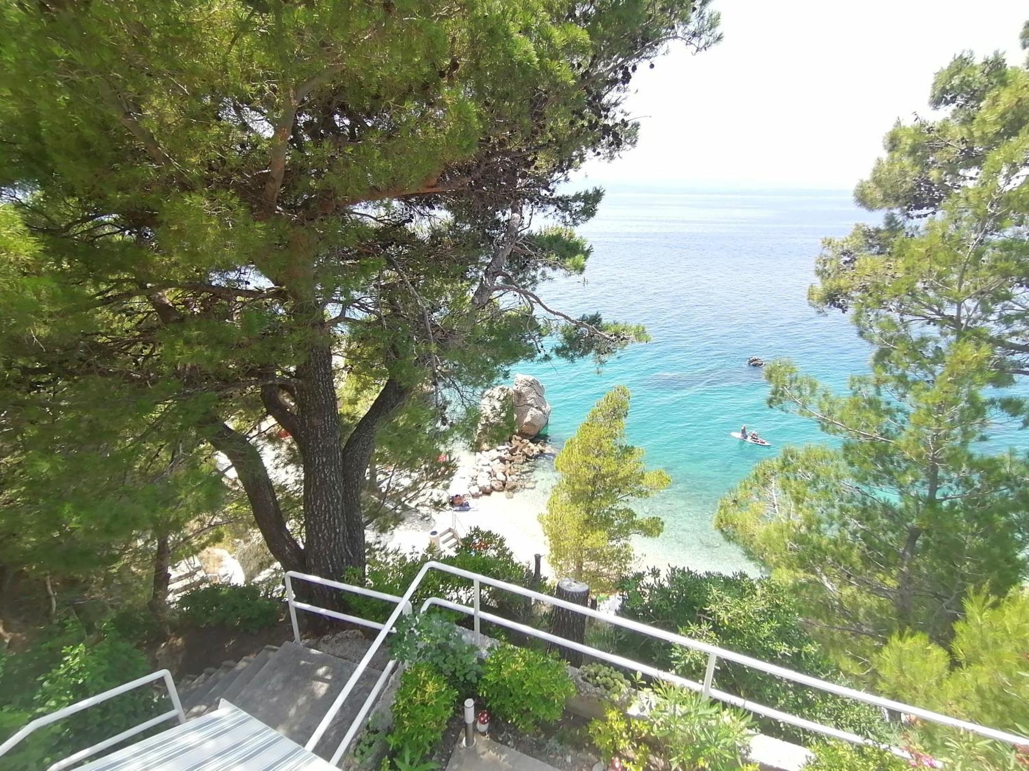 Apartmani Mares - 20 M From The Beach Brela Esterno foto